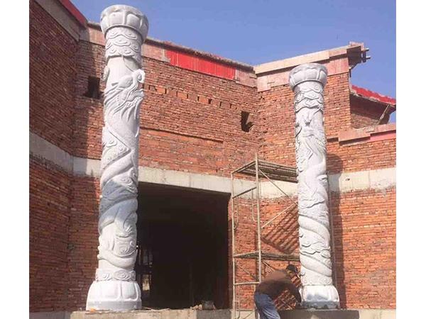 園林古建石雕類別之望柱即石柱，龍柱